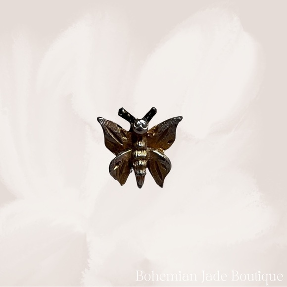 Vintage AJC Gold Mini Butterfly Pin Brooch - Picture 2 of 4